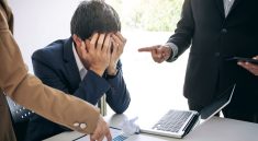 Mengatasi Konflik di Tempat Kerja