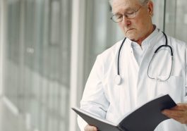 Pendidikan dan Karier Dokter