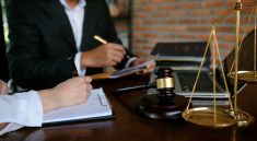 Pengacara sebagai Penjaga Hak