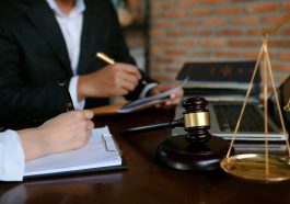 Pengacara sebagai Penjaga Hak