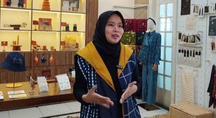 Perjalanan Nurdini Prihastiti di Dunia Fashion