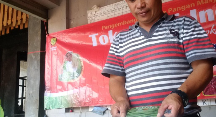 Dari Kampung Gondok ke Dunia: Kisah Inspiratif Ulus Pirmawan Si Petani Buncis yang Mendunia